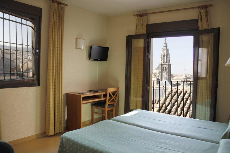 Hotel Yit Conquista De Toledo Buitenkant foto