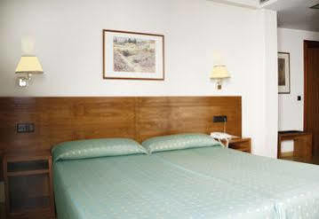 Hotel Yit Conquista De Toledo Buitenkant foto